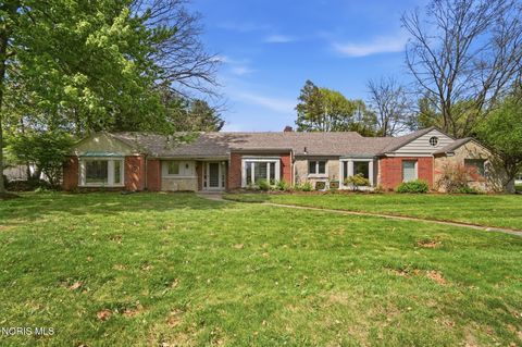 Photo of 3542 Kenwood Boulevard, Toledo, OH 43606 (MLS # 10006494)