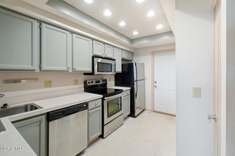 Tiny photo for 2235 Fox Run Circle # 4-14, Findlay, OH 45840 (MLS # 10011195)