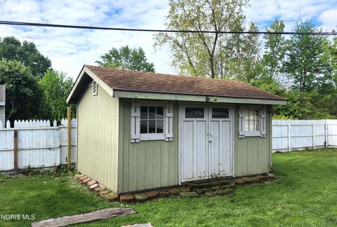 Tiny photo for 1039 Cherry Street, Fostoria, OH 44830 (MLS # 10007339)