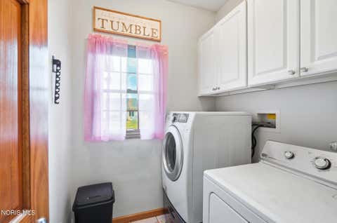 Tiny photo for 1424 S Redhawk Drive, Perrysburg, OH 43551 (MLS # 10011888)
