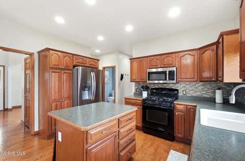 Tiny photo for 1424 S Redhawk Drive, Perrysburg, OH 43551 (MLS # 10011888)