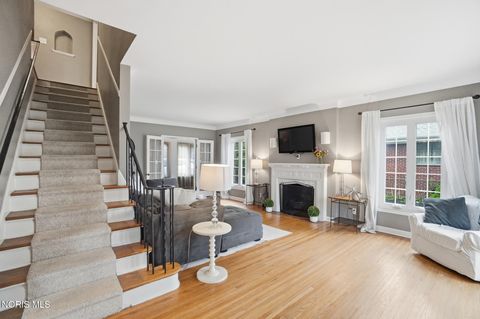 Tiny photo for 2523 Orchard Road, Ottawa Hills, OH 43606 (MLS # 10005758)