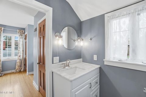 Tiny photo for 2523 Orchard Road, Ottawa Hills, OH 43606 (MLS # 10005758)