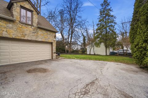 Tiny photo for 2523 Orchard Road, Ottawa Hills, OH 43606 (MLS # 10005758)