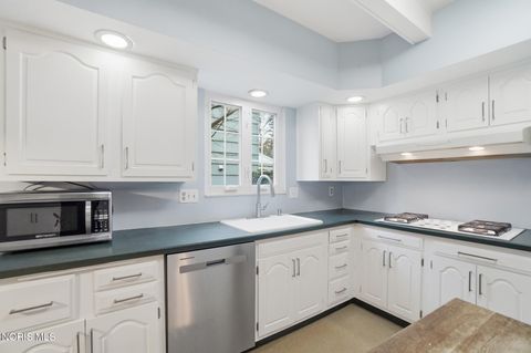 Tiny photo for 2523 Orchard Road, Ottawa Hills, OH 43606 (MLS # 10005758)