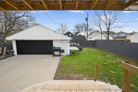 Tiny photo for 635 Wright Avenue, Toledo, OH 43609 (MLS # 10005650)