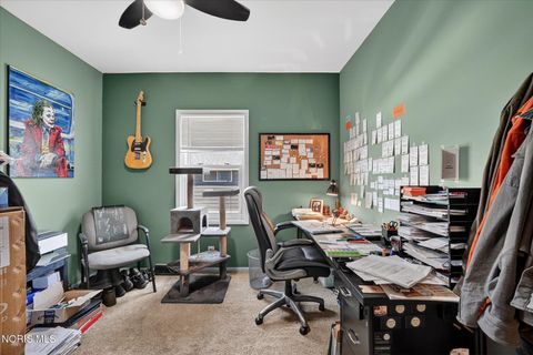 Tiny photo for 635 Wright Avenue, Toledo, OH 43609 (MLS # 10005650)