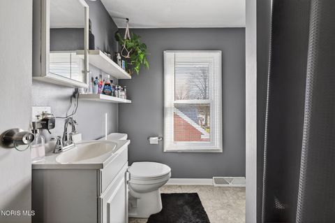 Tiny photo for 635 Wright Avenue, Toledo, OH 43609 (MLS # 10005650)