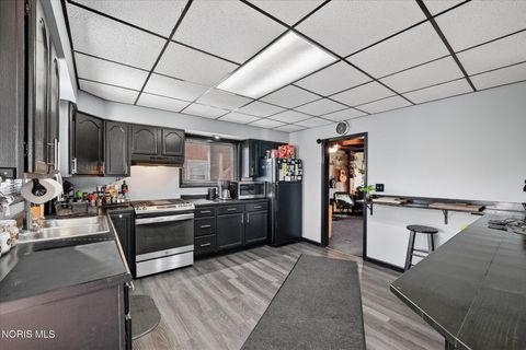 Tiny photo for 635 Wright Avenue, Toledo, OH 43609 (MLS # 10005650)