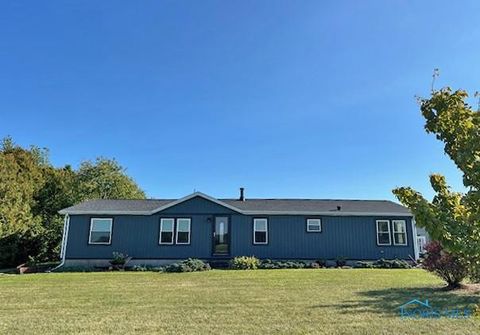 Tiny photo for 2467 Rice Road, Fremont, OH 43420 (MLS # 10006767)