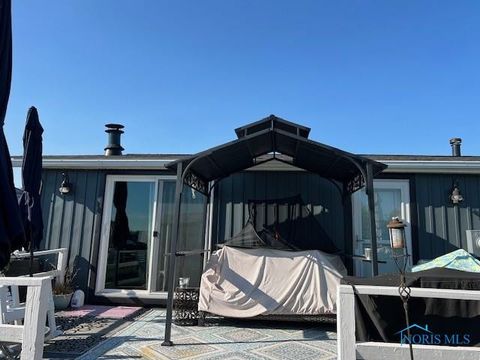 Tiny photo for 2467 Rice Road, Fremont, OH 43420 (MLS # 10006767)