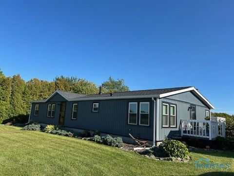 Tiny photo for 2467 Rice Road, Fremont, OH 43420 (MLS # 10006767)