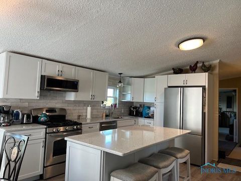 Tiny photo for 2467 Rice Road, Fremont, OH 43420 (MLS # 10006767)