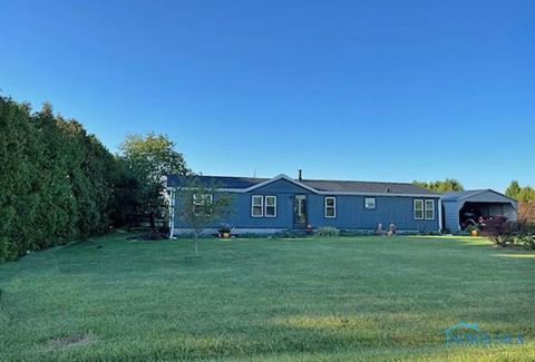 Photo of 2467 Rice Road, Fremont, OH 43420 (MLS # 10006767)