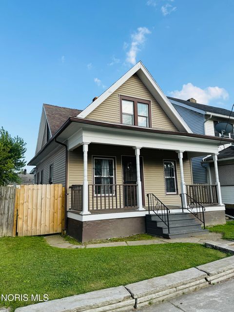 Tiny photo for 1136 Earl Street, Toledo, OH 43605 (MLS # 10010082)