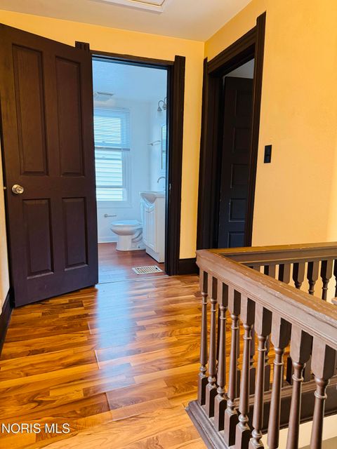 Tiny photo for 1136 Earl Street, Toledo, OH 43605 (MLS # 10010082)