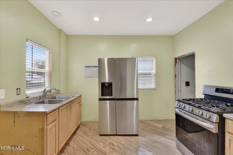 Tiny photo for 247 E Pearl Street, Toledo, OH 43608 (MLS # 10004928)