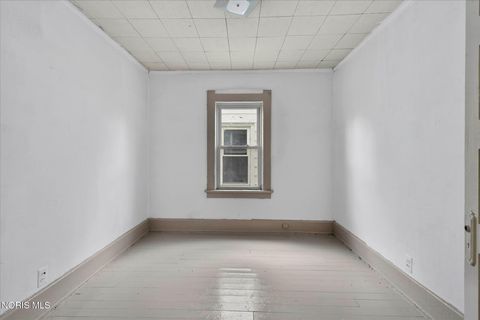 Tiny photo for 247 E Pearl Street, Toledo, OH 43608 (MLS # 10004928)