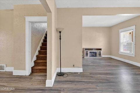 Tiny photo for 247 E Pearl Street, Toledo, OH 43608 (MLS # 10004928)