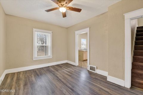 Tiny photo for 247 E Pearl Street, Toledo, OH 43608 (MLS # 10004928)