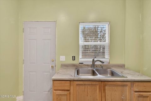 Tiny photo for 247 E Pearl Street, Toledo, OH 43608 (MLS # 10004928)