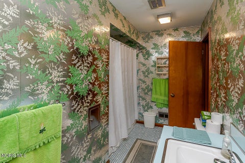 Tiny photo for 5036 Valley Forge Drive, Toledo, OH 43613 (MLS # 10008786)