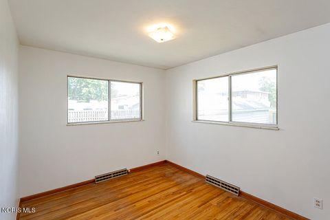 Tiny photo for 5036 Valley Forge Drive, Toledo, OH 43613 (MLS # 10008786)
