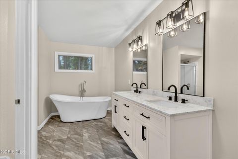 Tiny photo for 5117 Brenden Way, Sylvania, OH 43560 (MLS # 10007721)