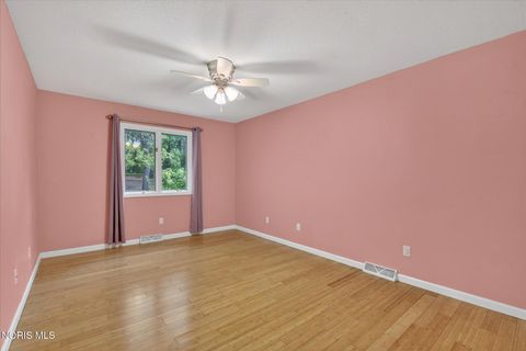 Tiny photo for 5117 Brenden Way, Sylvania, OH 43560 (MLS # 10007721)