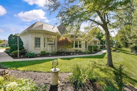 Tiny photo for 336 Pheasant Run Place, Findlay, OH 45840 (MLS # 10014000)