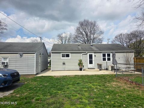 Tiny photo for 617 Lynn Street, Findlay, OH 45840 (MLS # 10005942)