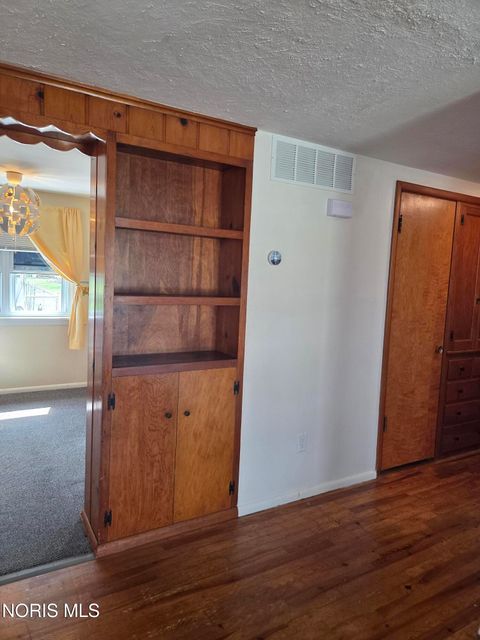 Tiny photo for 617 Lynn Street, Findlay, OH 45840 (MLS # 10005942)