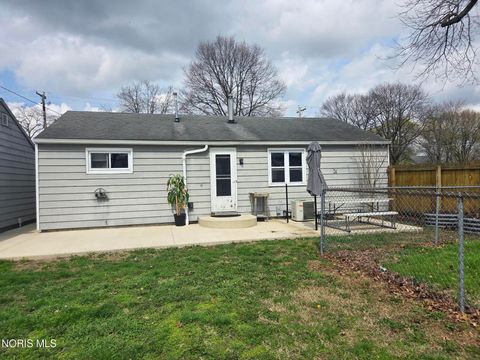 Tiny photo for 617 Lynn Street, Findlay, OH 45840 (MLS # 10005942)