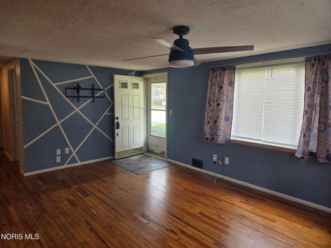 Tiny photo for 617 Lynn Street, Findlay, OH 45840 (MLS # 10005942)