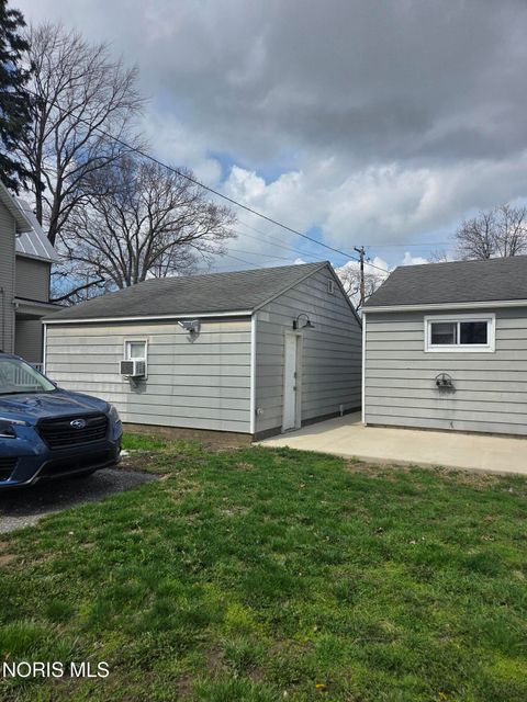 Tiny photo for 617 Lynn Street, Findlay, OH 45840 (MLS # 10005942)