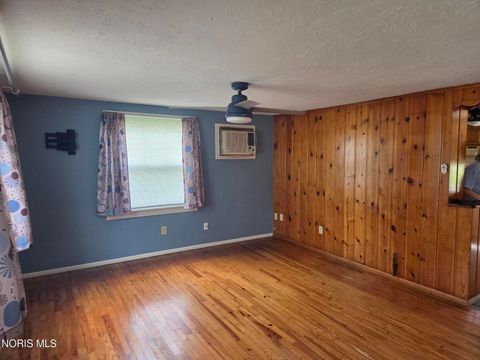 Tiny photo for 617 Lynn Street, Findlay, OH 45840 (MLS # 10005942)