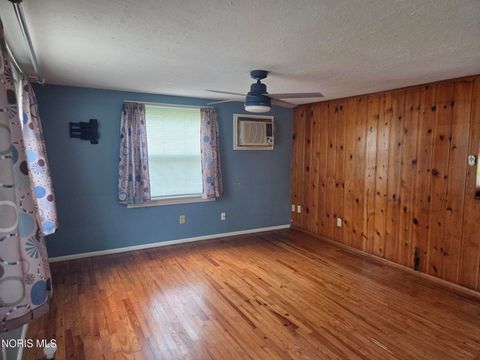 Tiny photo for 617 Lynn Street, Findlay, OH 45840 (MLS # 10005942)