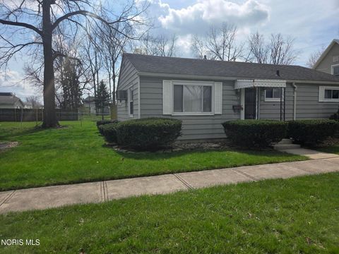 Photo of 617 Lynn Street, Findlay, OH 45840 (MLS # 10005942)