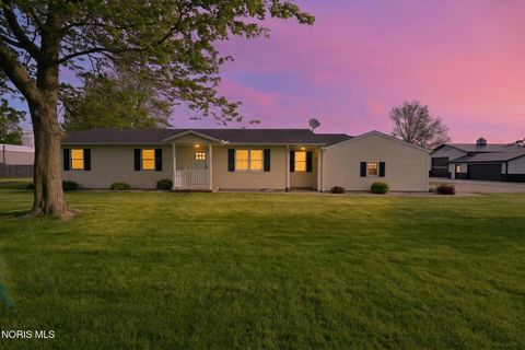Photo of 10618 County Road J, Malinta, OH 43535 (MLS # 10007551)