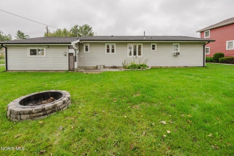 Tiny photo for 807 Selby Street, Findlay, OH 45840 (MLS # 10014061)