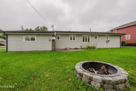 Tiny photo for 807 Selby Street, Findlay, OH 45840 (MLS # 10014061)