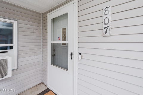 Tiny photo for 807 Selby Street, Findlay, OH 45840 (MLS # 10014061)