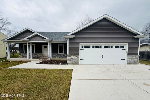 1952 Sherwood Drive Defiance OH 43512