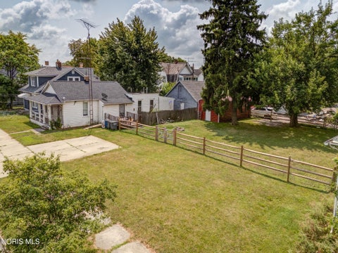 Tiny photo for 709 Chicago Street, Toledo, OH 43611 (MLS # 10011141)