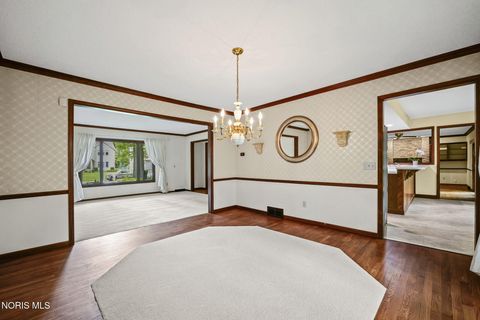 Tiny photo for 2736 Joelle Drive, Toledo, OH 43617 (MLS # 10008401)