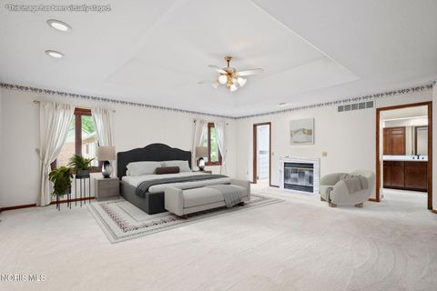 Tiny photo for 2736 Joelle Drive, Toledo, OH 43617 (MLS # 10008401)