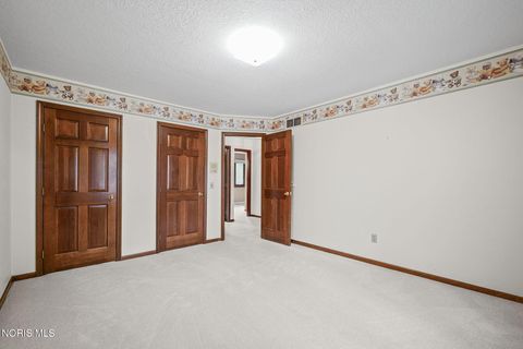 Tiny photo for 2736 Joelle Drive, Toledo, OH 43617 (MLS # 10008401)