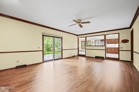 Tiny photo for 2736 Joelle Drive, Toledo, OH 43617 (MLS # 10008401)