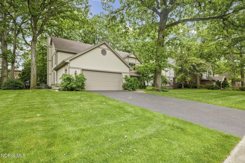Tiny photo for 2736 Joelle Drive, Toledo, OH 43617 (MLS # 10008401)