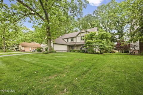 Tiny photo for 2736 Joelle Drive, Toledo, OH 43617 (MLS # 10008401)
